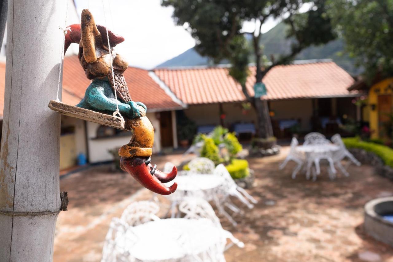 Hostal Jardin Escondido ビルカバンバ エクステリア 写真